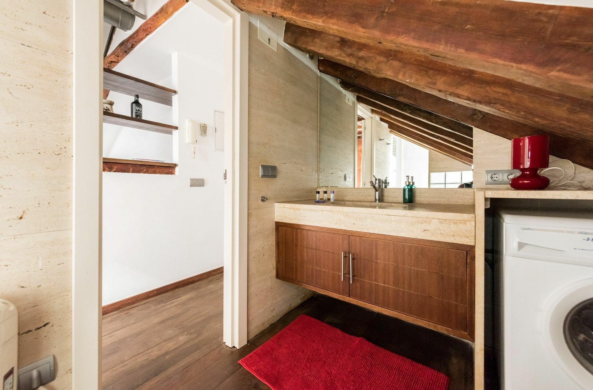 Marques De Santa Ana Center Apartment *