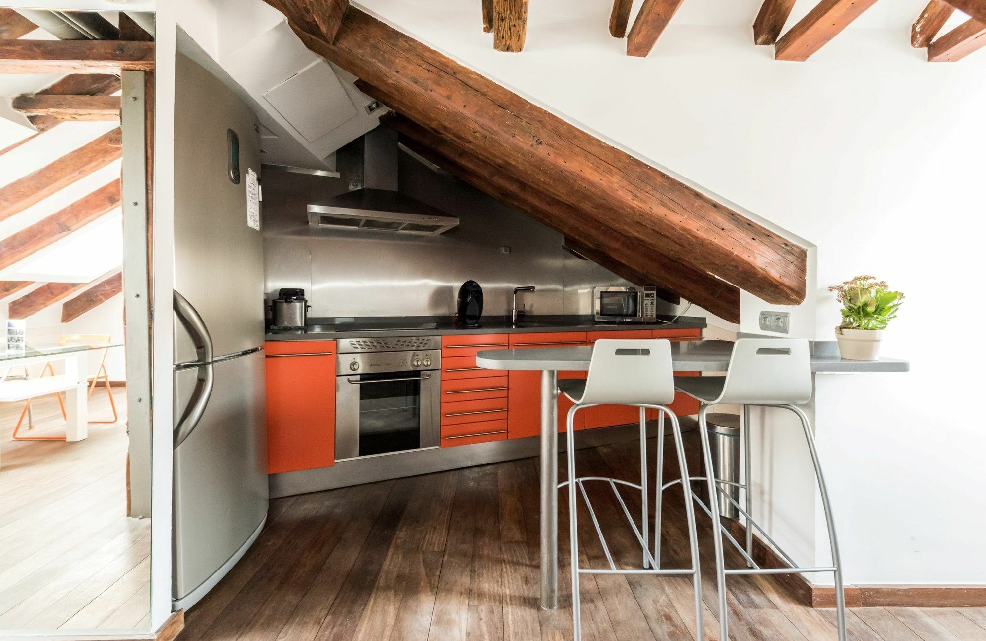 Marques De Santa Ana Center Apartment *